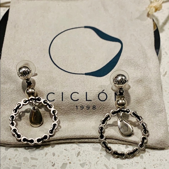 Ciclón hoop earrings - Picture 4 of 4